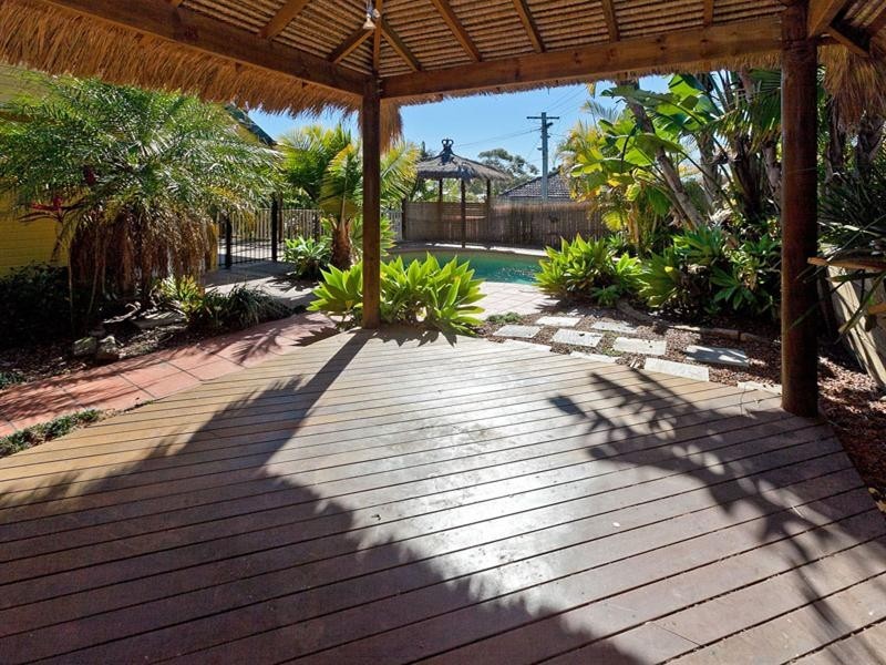 1 Galsworthy Street, Holland Park West QLD 4121