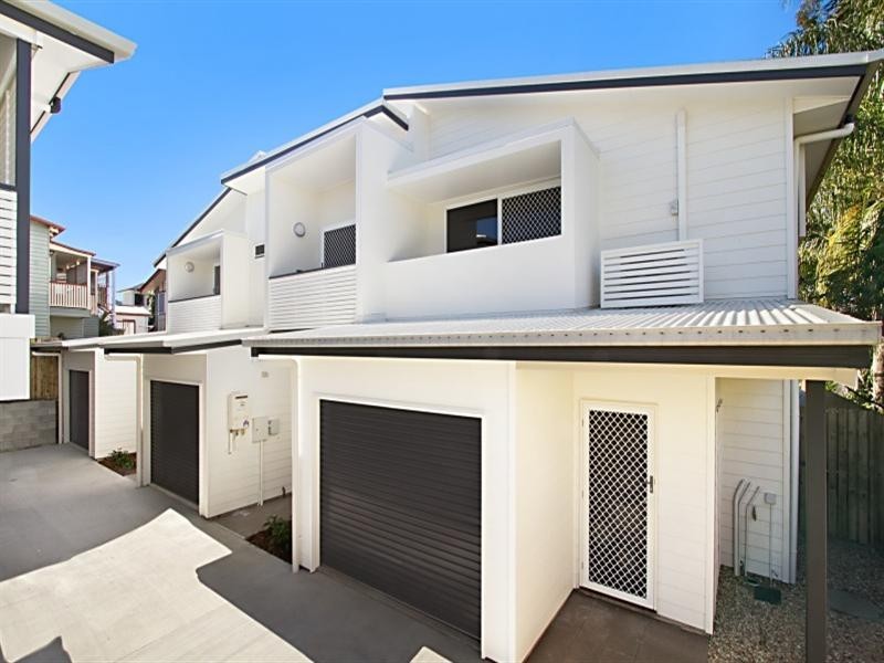 18 Palmer Street, Greenslopes QLD 4120