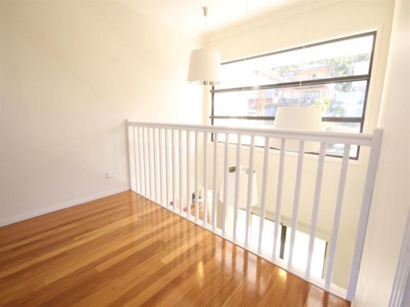 38 Pickthorne Street, Holland Park West QLD 4121