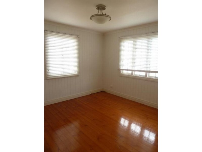 39 Beryl Crescent, Holland Park QLD 4121