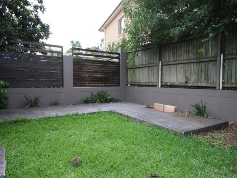 1/5 Woodford Street, Holland Park West QLD 4121