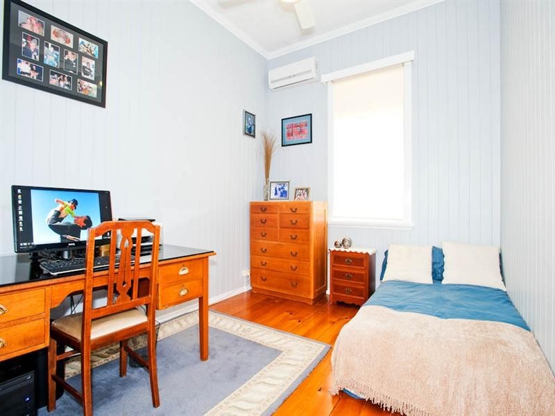 55 Raff Avenue, Holland Park QLD 4121