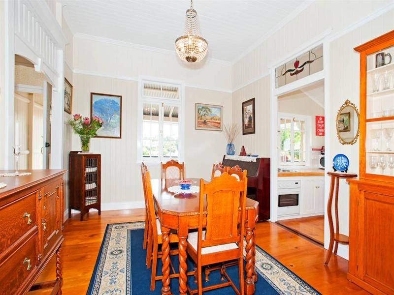 55 Raff Avenue, Holland Park QLD 4121