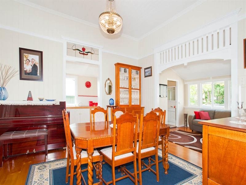 55 Raff Avenue, Holland Park QLD 4121