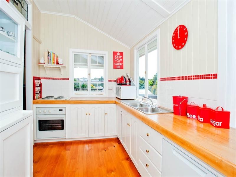 55 Raff Avenue, Holland Park QLD 4121