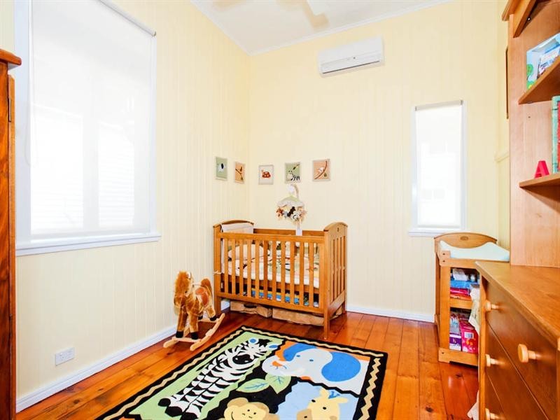 55 Raff Avenue, Holland Park QLD 4121