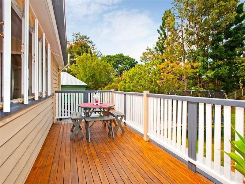 55 Raff Avenue, Holland Park QLD 4121