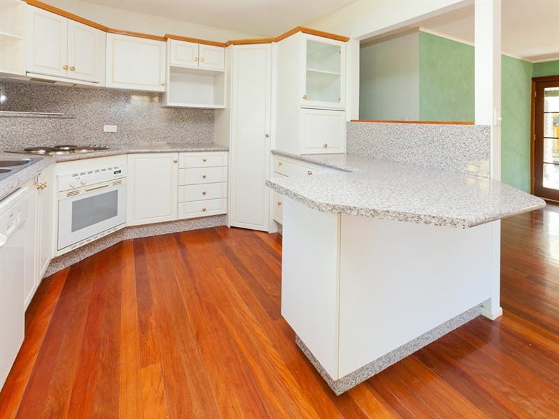 60 Dobbs Street, Holland Park West QLD 4121