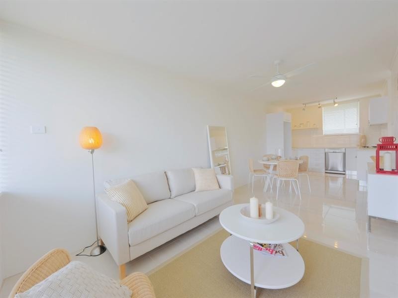 5/241 Cavendish Road, Coorparoo QLD 4151