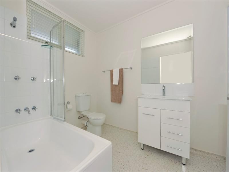 5/241 Cavendish Road, Coorparoo QLD 4151