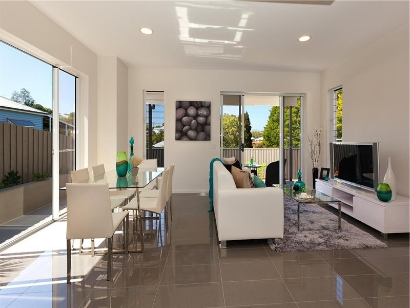 2/24 Bindaree Street, Greenslopes QLD 4120