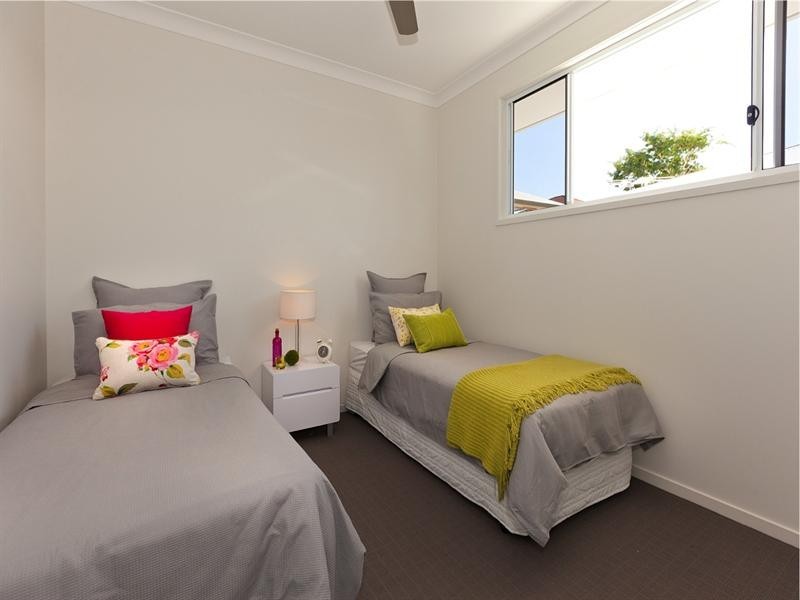 2/24 Bindaree Street, Greenslopes QLD 4120
