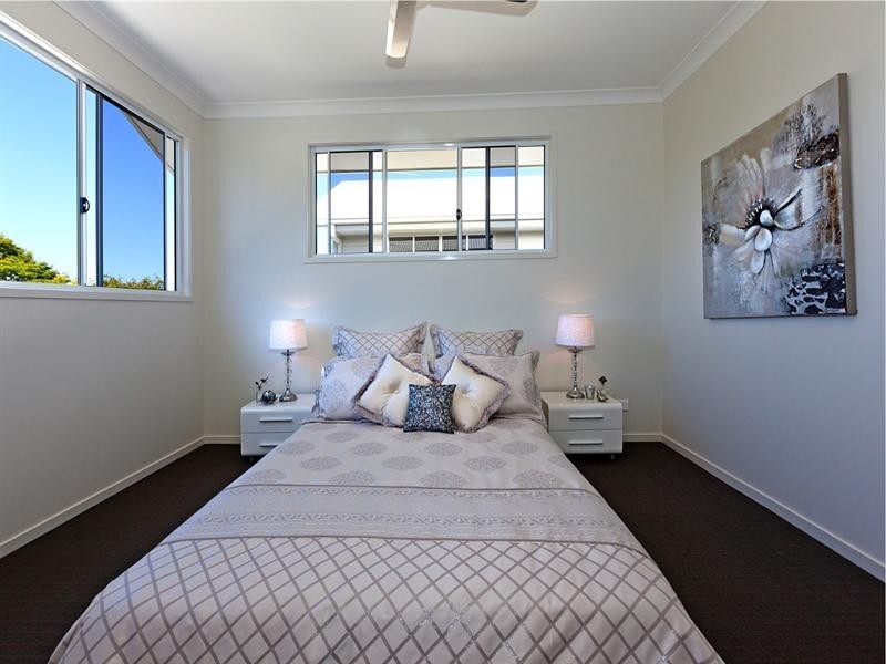 2/24 Bindaree Street, Greenslopes QLD 4120