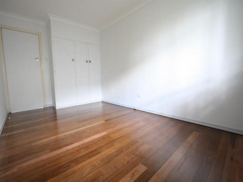 2/96 Ridge Street, Greenslopes QLD 4120