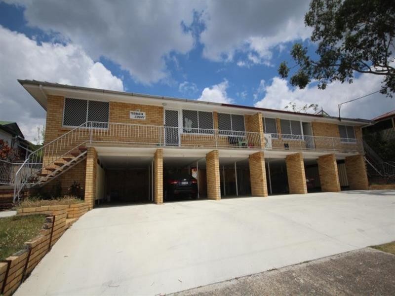 2/96 Ridge Street, Greenslopes QLD 4120