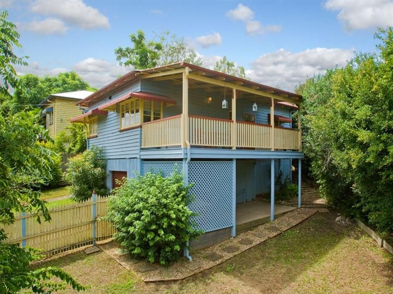 48 Waratah Avenue, Holland Park West QLD 4121