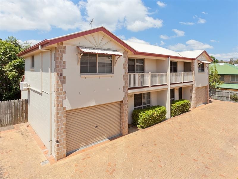 4/74 Newdegate Street, Greenslopes QLD 4120