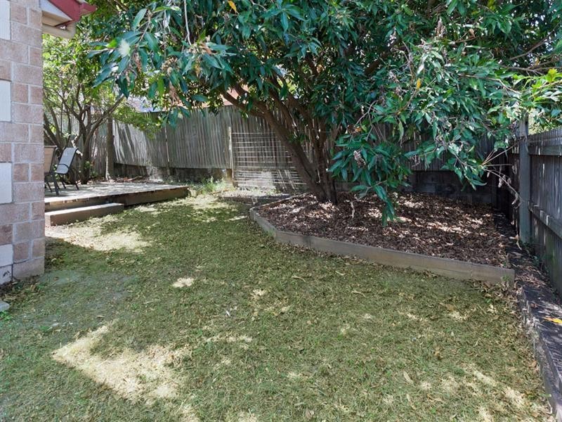 4/74 Newdegate Street, Greenslopes QLD 4120