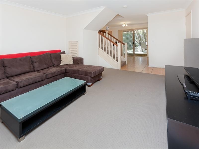 4/74 Newdegate Street, Greenslopes QLD 4120