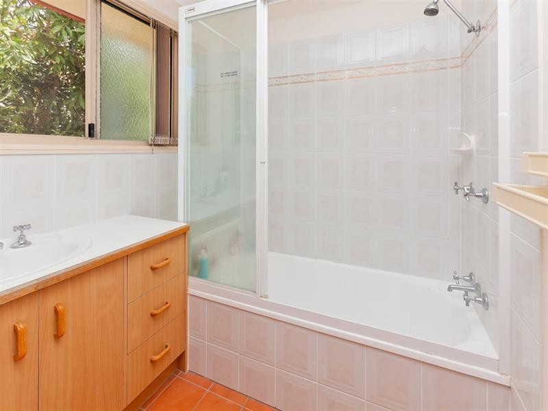 4/74 Newdegate Street, Greenslopes QLD 4120