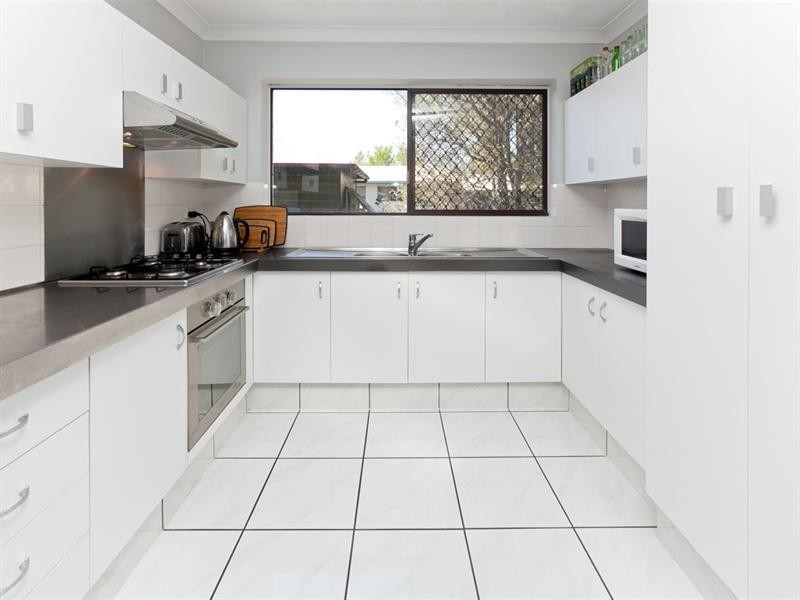 2/12 Carl Street, Woolloongabba QLD 4102