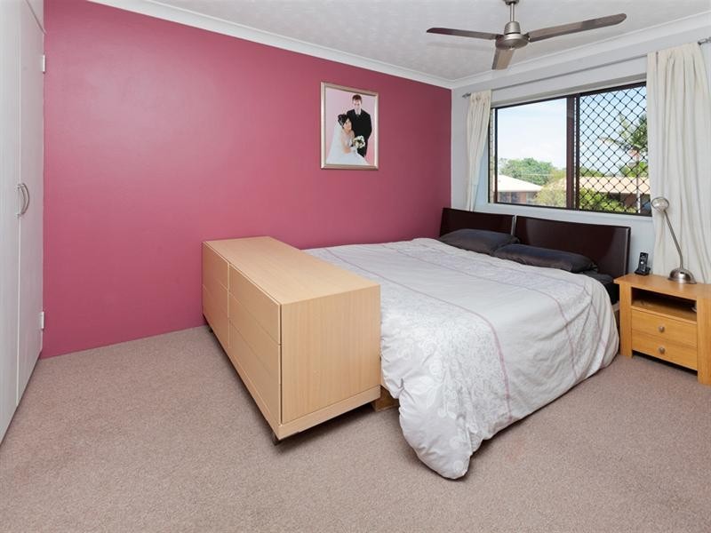 2/12 Carl Street, Woolloongabba QLD 4102