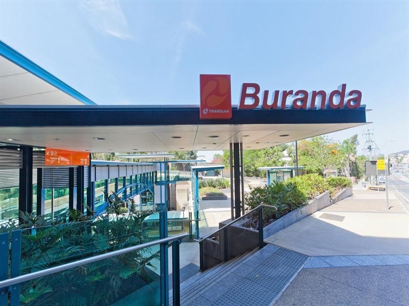 2/12 Carl Street, Woolloongabba QLD 4102