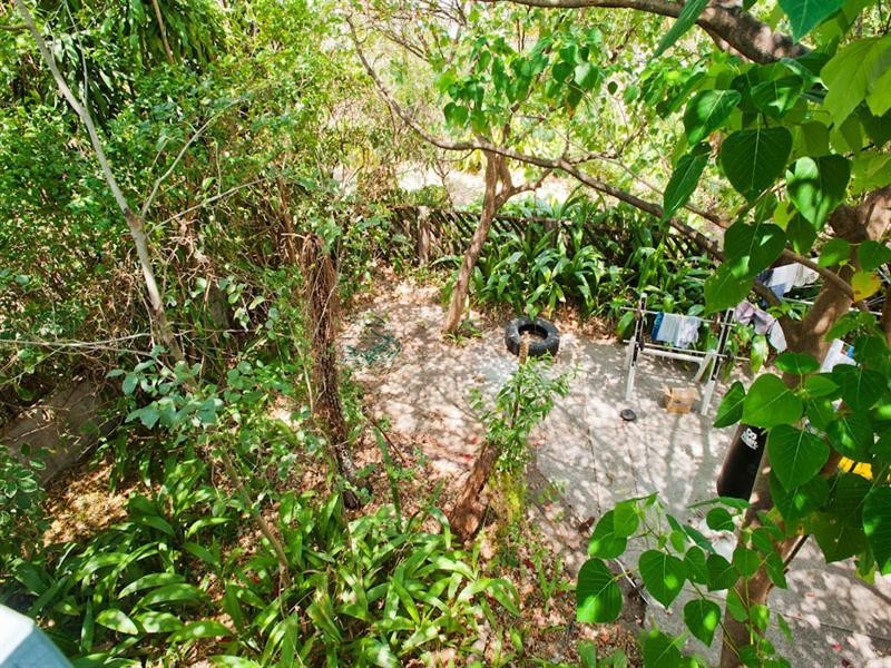 99 Holland Road, Holland Park QLD 4121