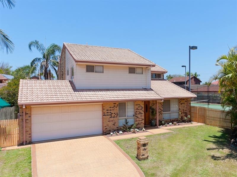 4 Hewton Court, Wishart QLD 4122