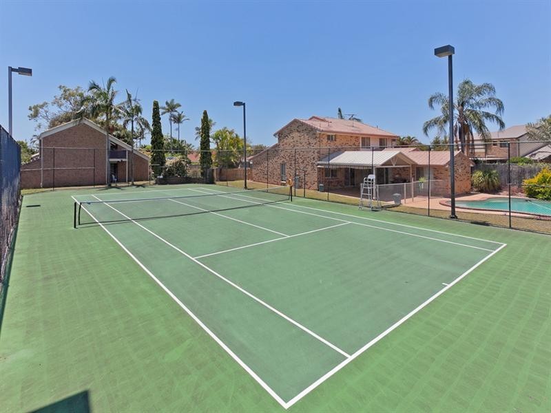 4 Hewton Court, Wishart QLD 4122