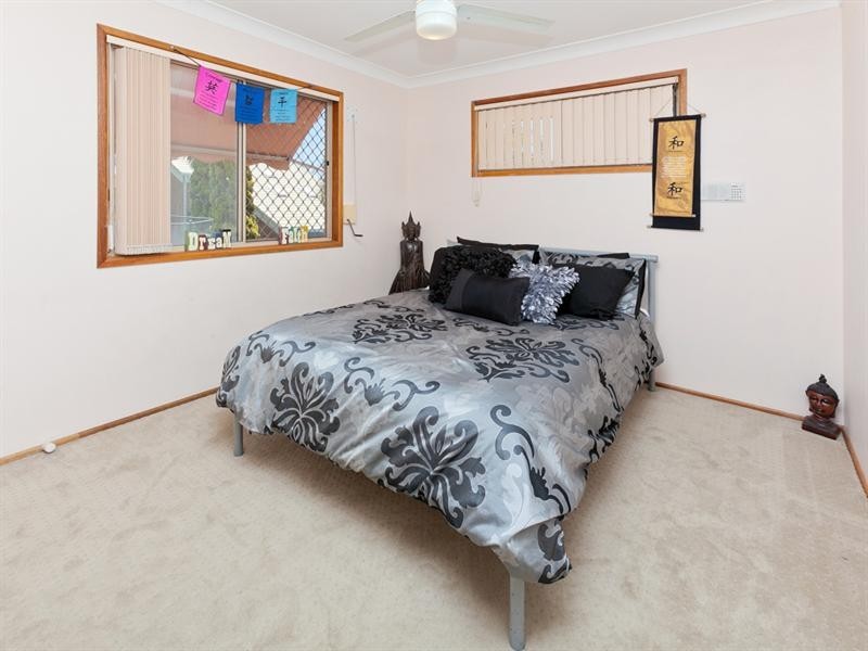 4 Hewton Court, Wishart QLD 4122