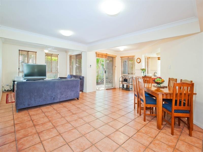 6 Femme Court, Eight Mile Plains QLD 4113