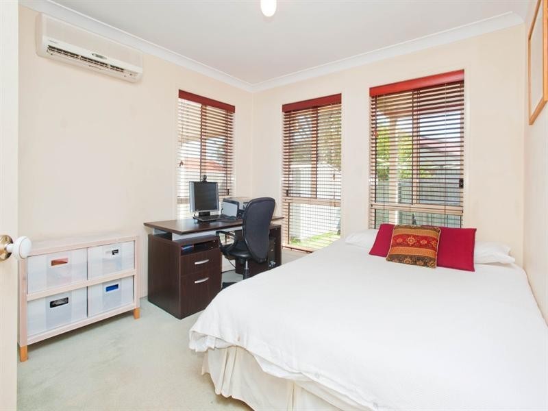 6 Femme Court, Eight Mile Plains QLD 4113