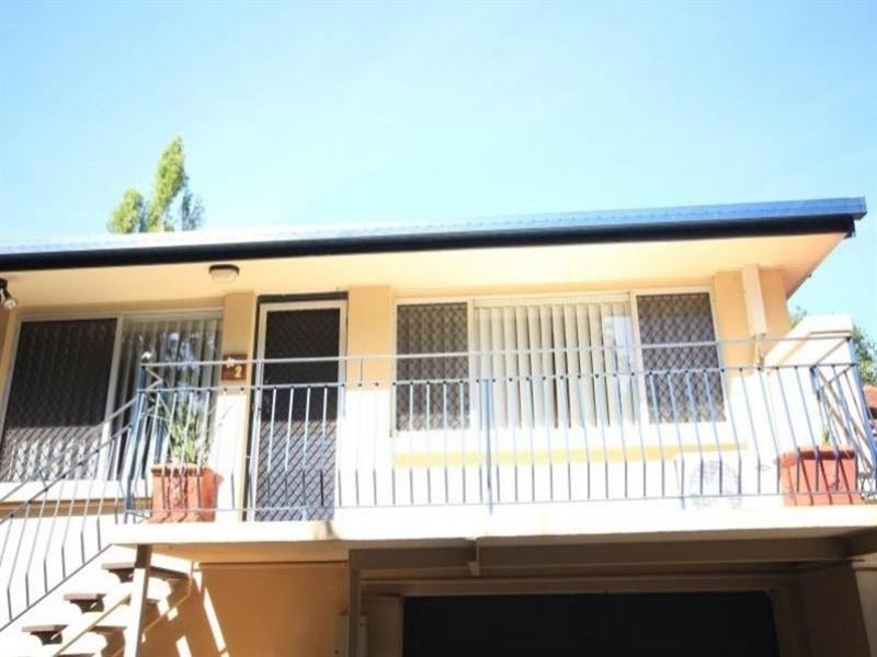 2/402 Nursery Road, Holland Park QLD 4121