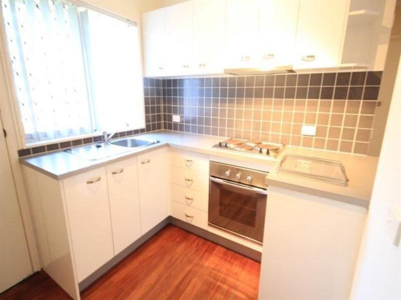 2/402 Nursery Road, Holland Park QLD 4121