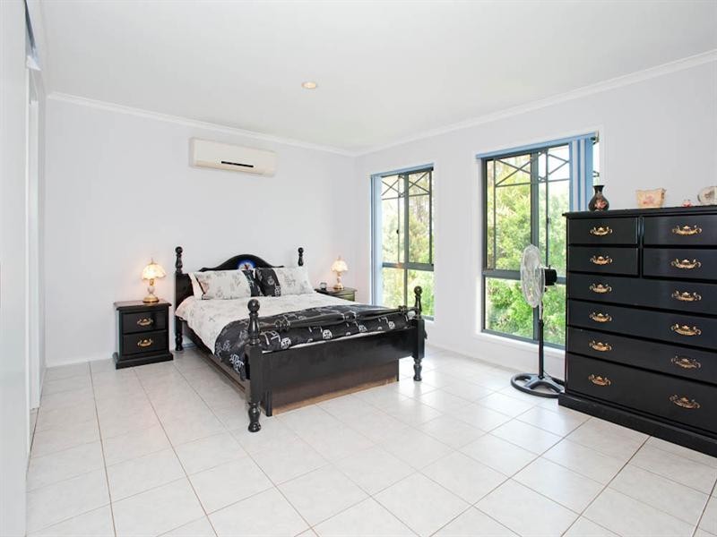 29 Maisie Place, Eight Mile Plains QLD 4113