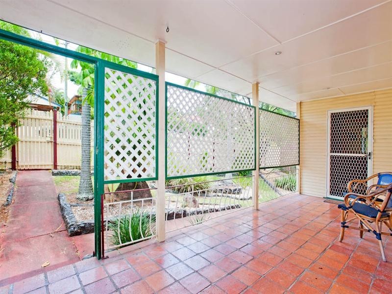 61 Hawkwood Street, Mount Gravatt East QLD 4122