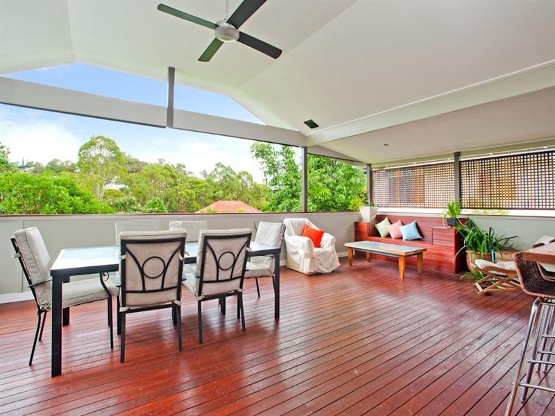 91 Layard Street, Holland Park QLD 4121