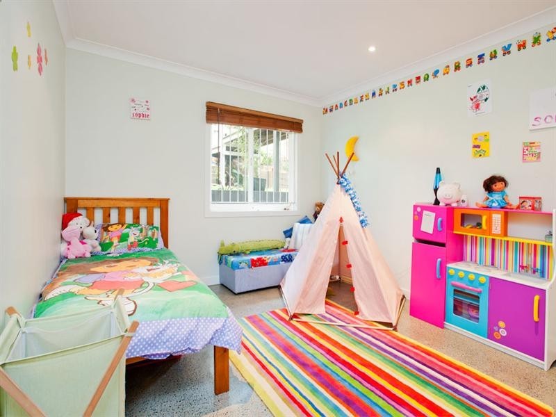 91 Layard Street, Holland Park QLD 4121