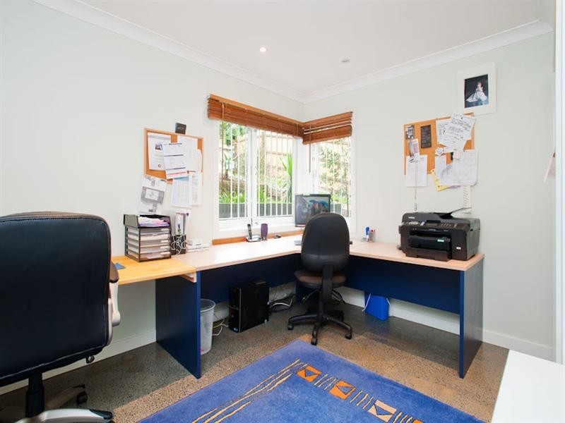 91 Layard Street, Holland Park QLD 4121