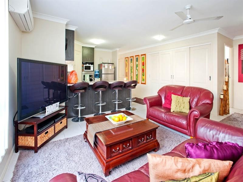 77 Cardena Drive, Augustine Heights QLD 4300