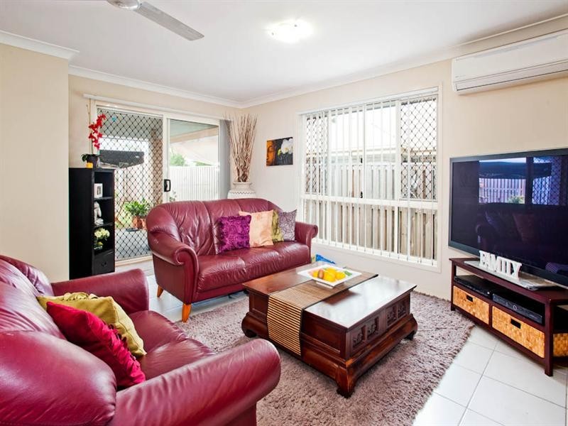 77 Cardena Drive, Augustine Heights QLD 4300