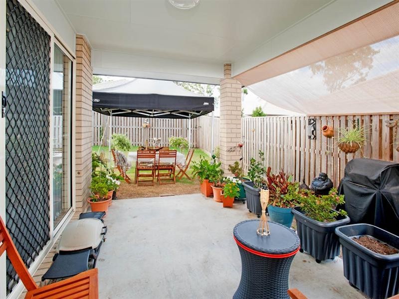 77 Cardena Drive, Augustine Heights QLD 4300