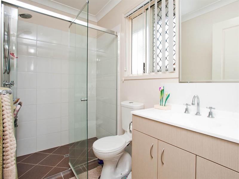 77 Cardena Drive, Augustine Heights QLD 4300