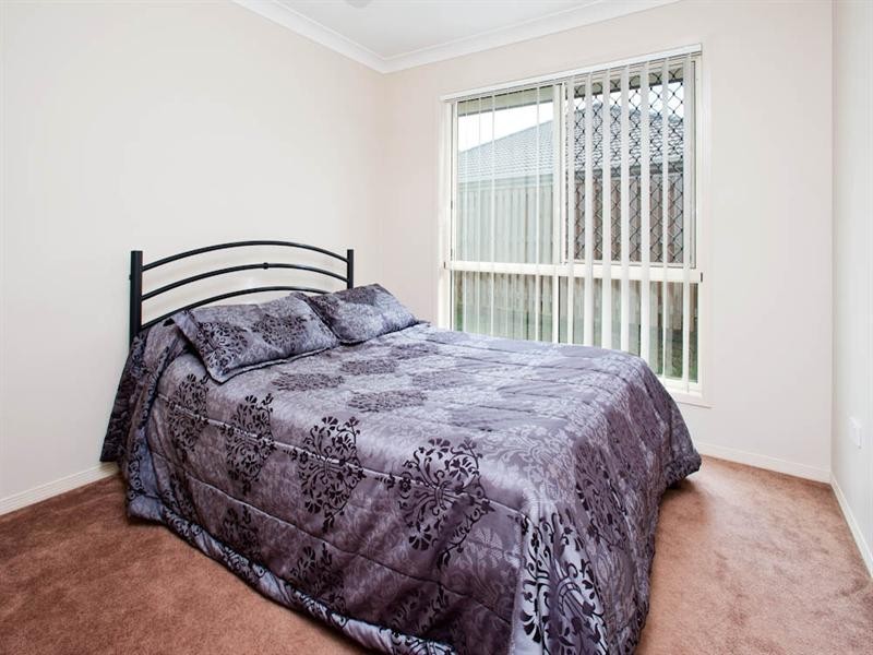 77 Cardena Drive, Augustine Heights QLD 4300