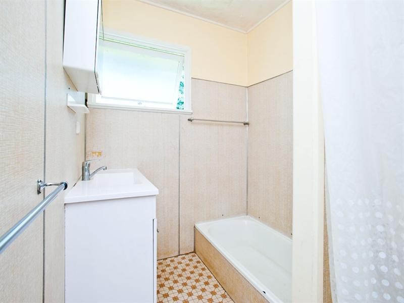 16 Enfield Street, Mount Gravatt East QLD 4122