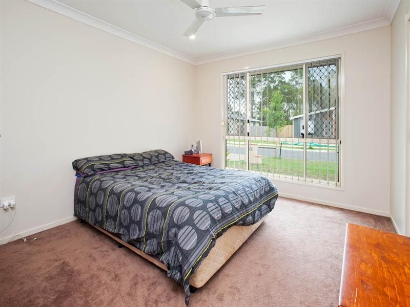 5 Gordon Drive, Bellbird Park QLD 4300