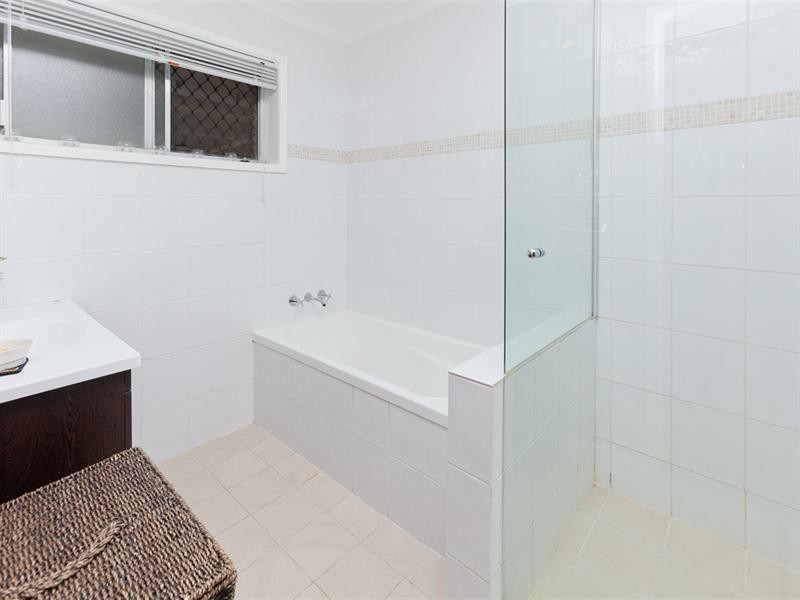 22 Hillcroft Street, Mount Gravatt East QLD 4122