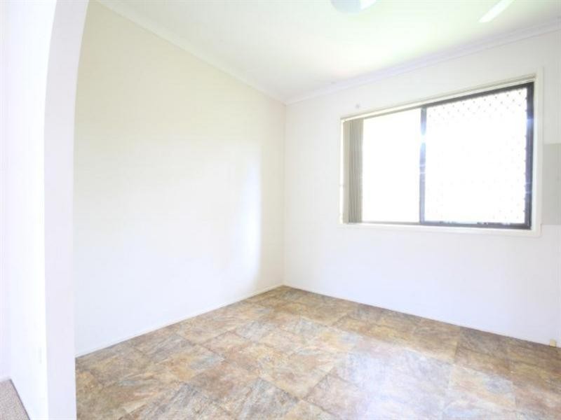 7 Warrington Street, Robertson QLD 4109
