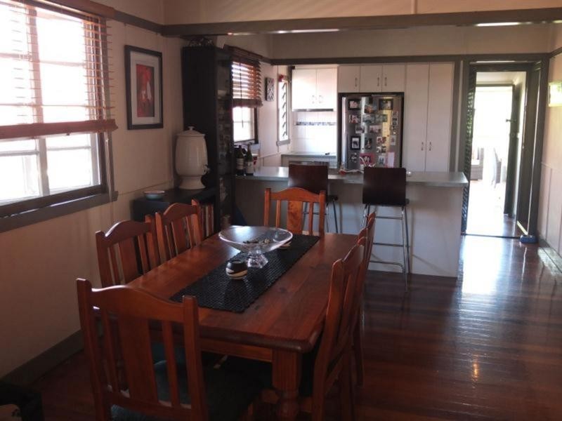 16 Gower Street, Holland Park QLD 4121